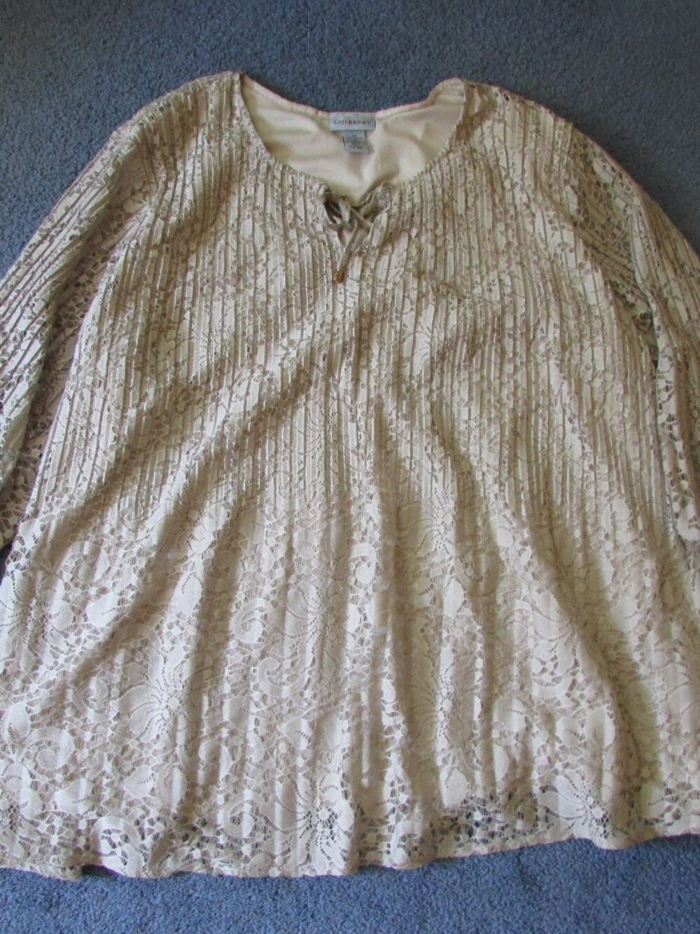 NWOT Catherines 4X 30/32W Beige Tan Crochet Lace Lined Blouse Top Vneck Ties